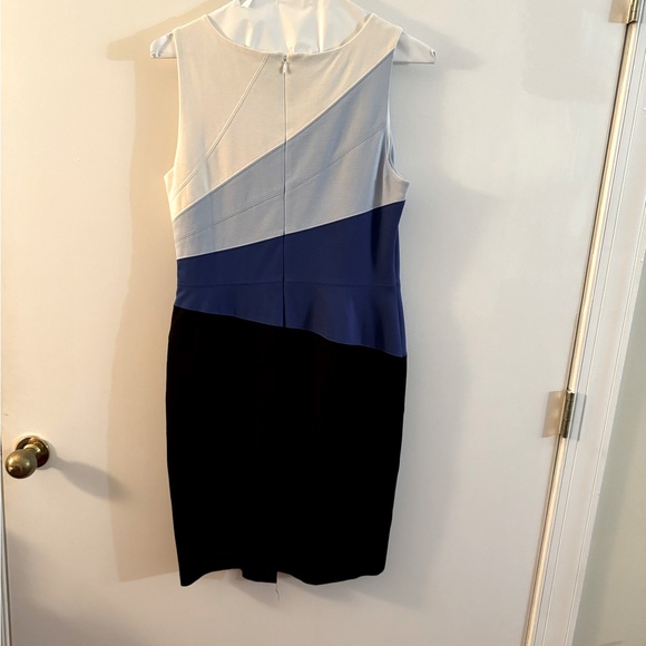 White House Black Market Scoop Neck Zipper Back MIDI Dress - Picture 5 of 5